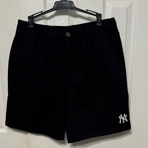 MLB NY Yankee Logo Shorts
